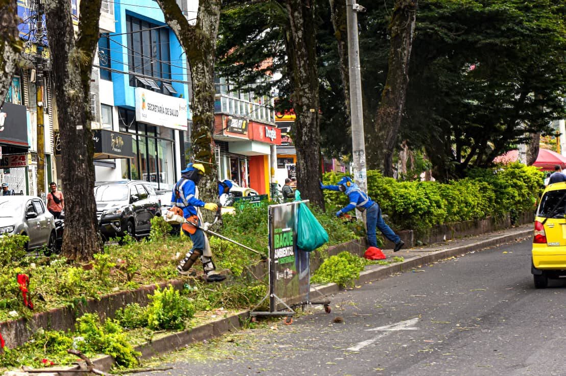 🏘️✨ En el marco de nuestra responsabilidad social empresarial, la calle 15 se recupera gracias a los Soldados Azules
