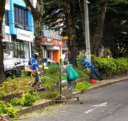 🏘️✨ En el marco de nuestra responsabilidad social empresarial, la calle 15 se recupera gracias a los Soldados Azules