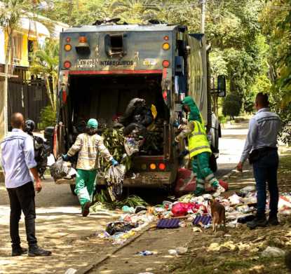 🚛♻️ Estamos trabajando 24/7 para normalizar la prestación del servicio de recolección de residuos en la ciudad