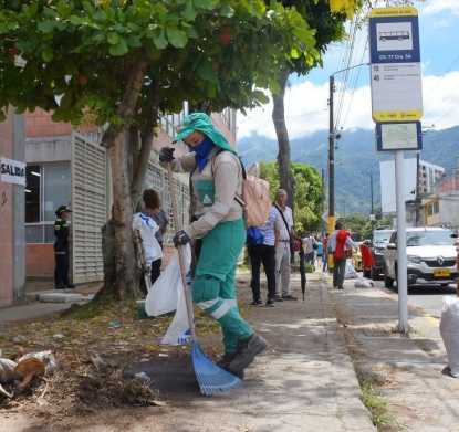 Durante la jornada electoral de hoy 🗳️, nuestro equipo estuvo trabajando 24/7 para mantener a Ibagué limpia, bonita y ambiental. 🌿